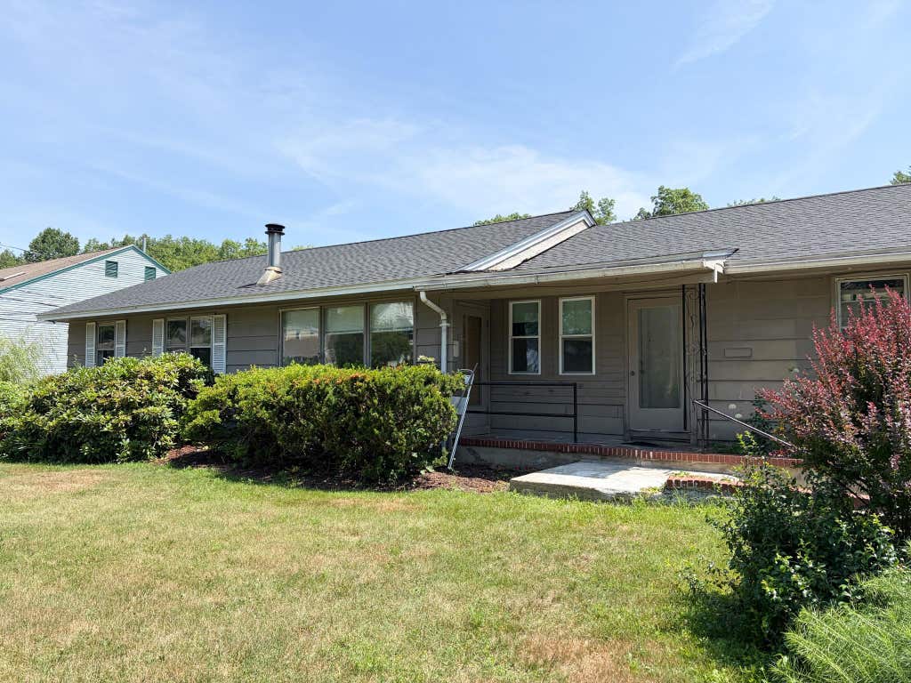 Photo of 1 North Main Street #2, Newmarket, NH 03857 (MLS # 5105175)