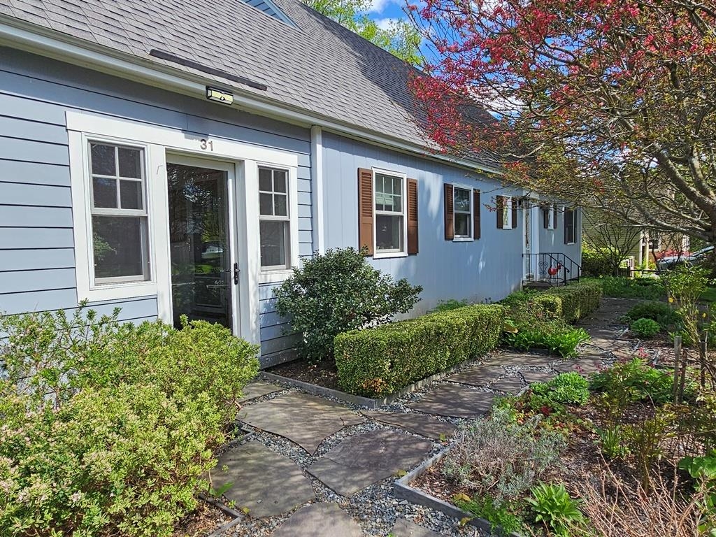 31 Hastings Avenue