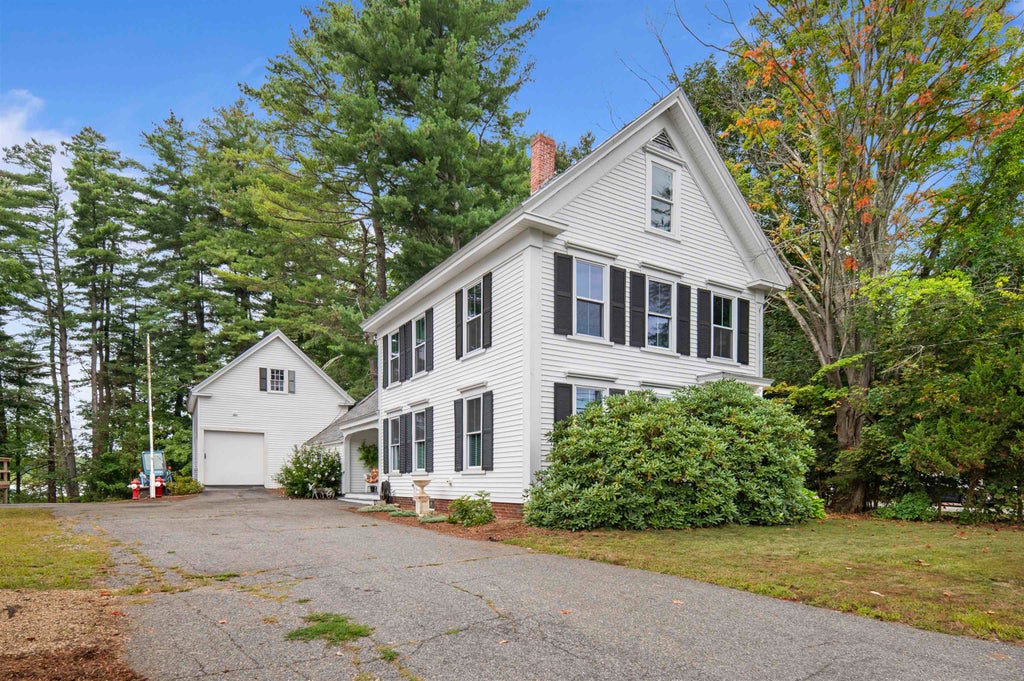 Photo of 14 Church Street, Kingston, NH 03848 (MLS # 5108246)