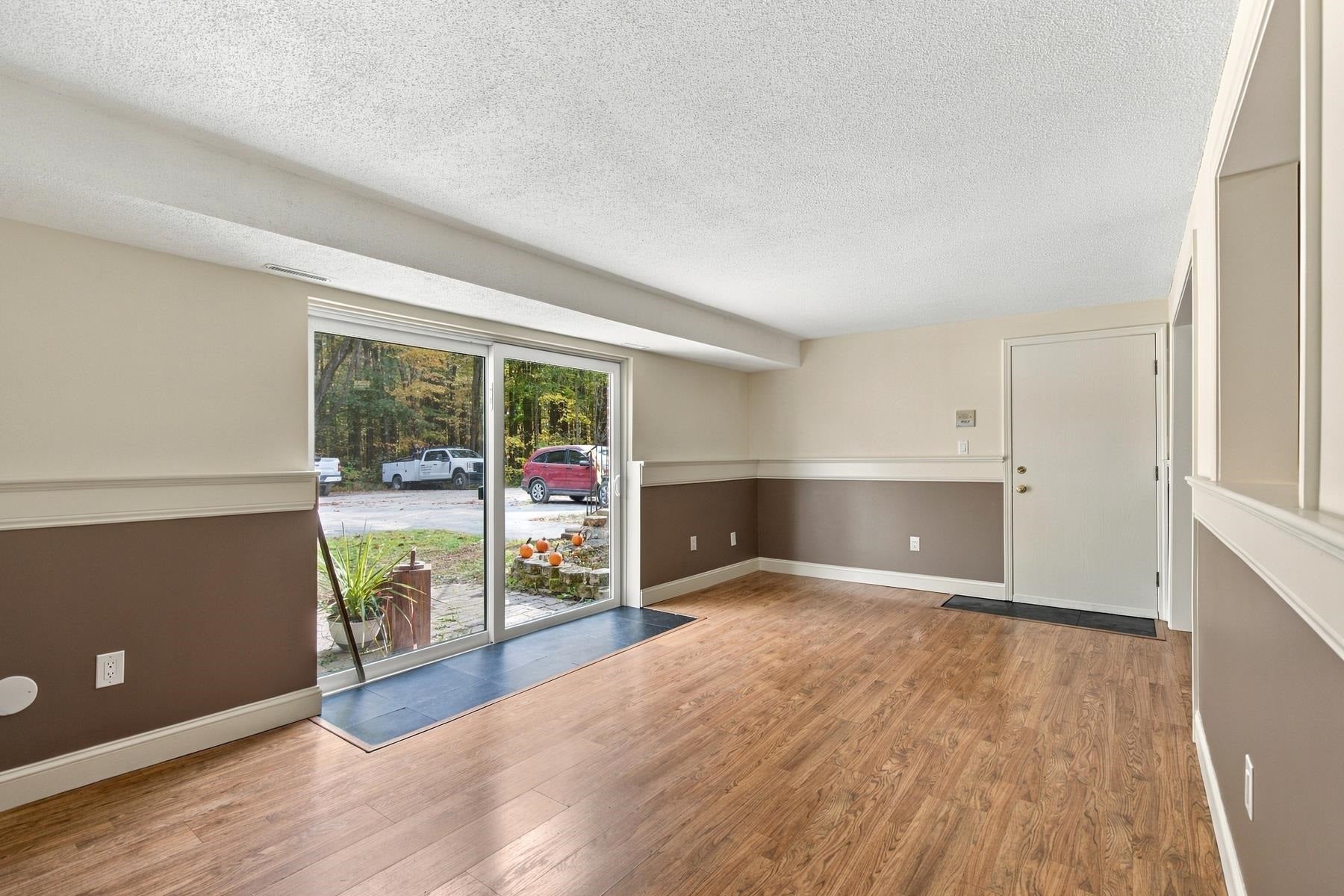 6 Brookside Drive 3