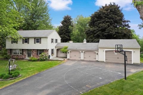 Photo of 13 William Circle, Stratham, NH 03885 (MLS # 5094990)