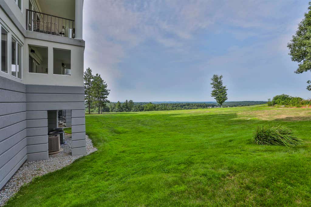 Photo of 10 Mt Laurels Drive #104, Nashua, NH 03060 (MLS # 5104841)