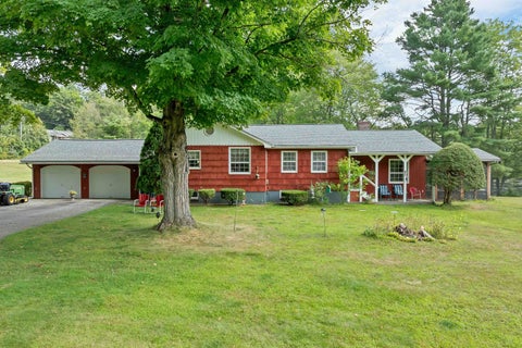 Photo of 152 Parade Road, Barnstead, NH 03218 (MLS # 5107636)