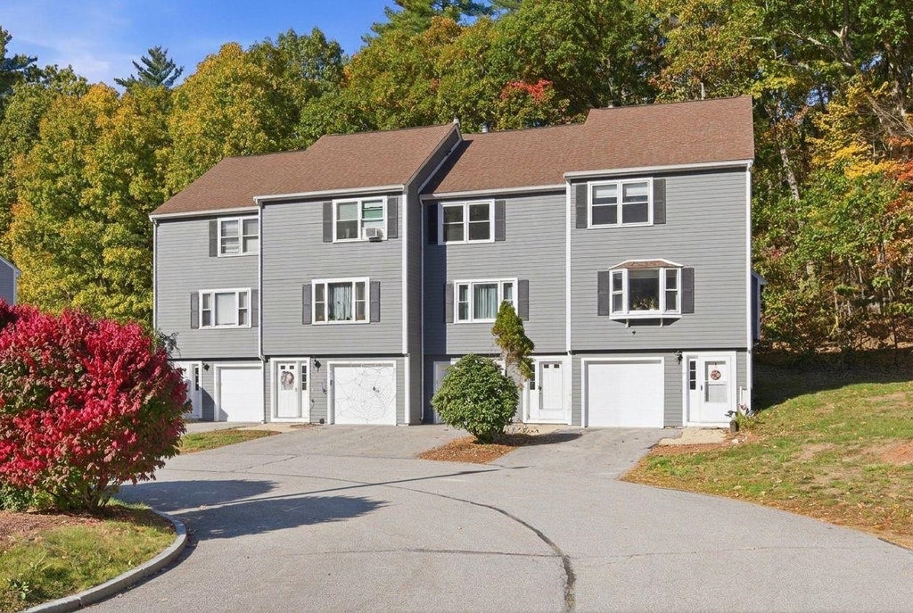 Photo of 24 Chestnut Circle, Merrimack, NH 03054 (MLS # 5115074)