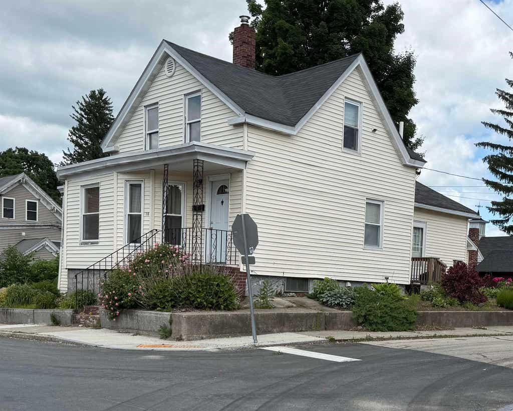 Photo of 18 Summer Street, Nashua, NH 03064 (MLS # 5100267)