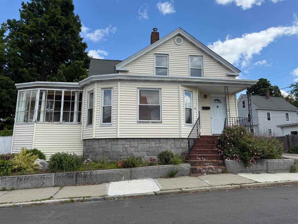 Photo of 18 Summer Street, Nashua, NH 03064 (MLS # 5100267)