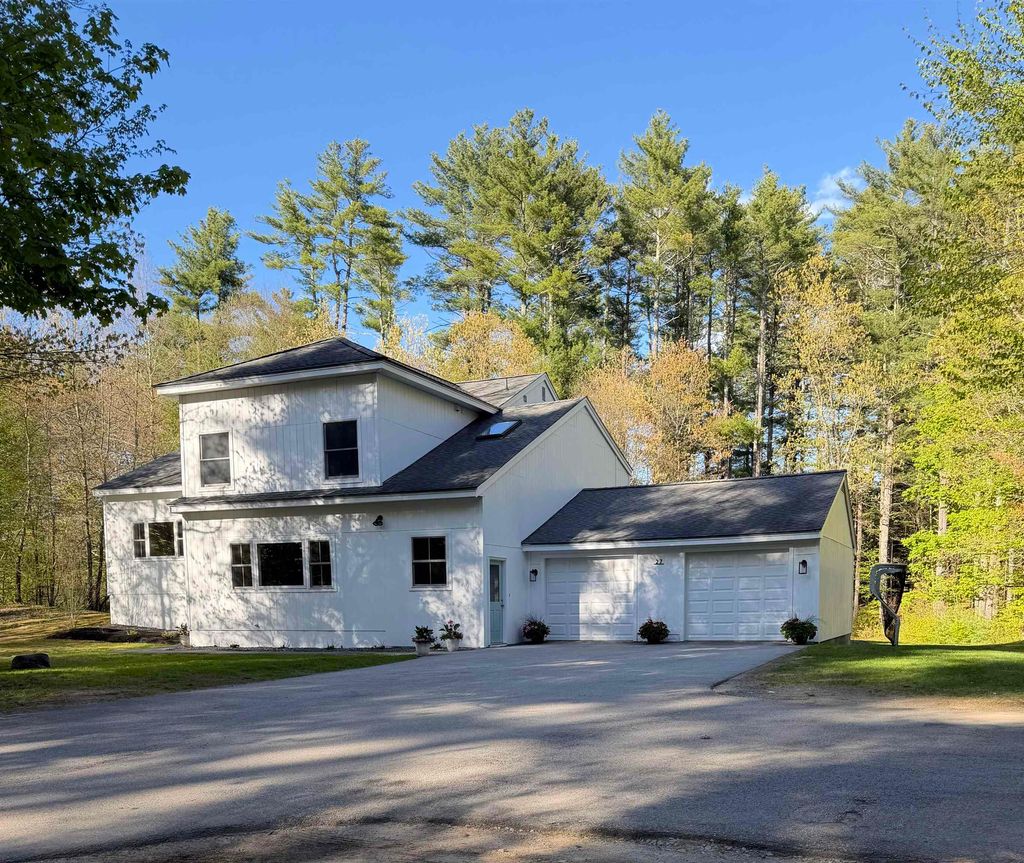 Photo of 27 Pierce Lane, Hollis, NH 03049 (MLS # 5089261)