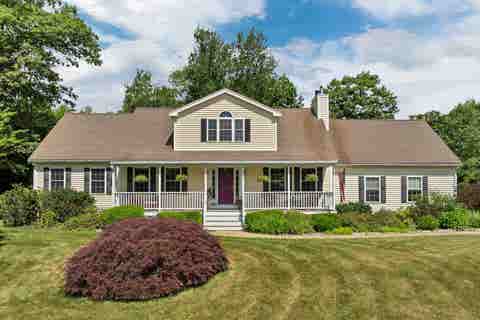 Photo of 54 Liberty Lane, Barrington, NH 03825 (MLS # 5100225)