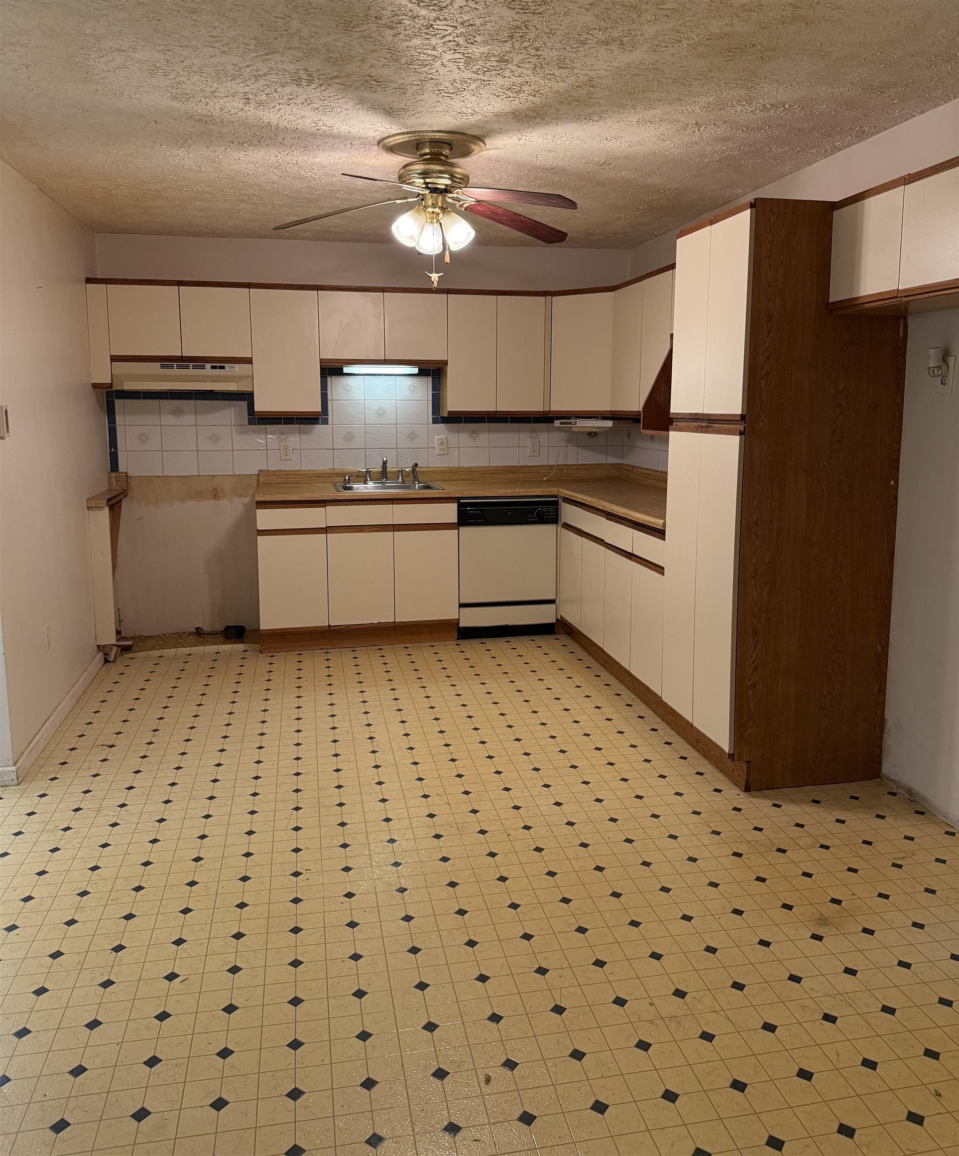 39 Old Hackett Hill Road 1B