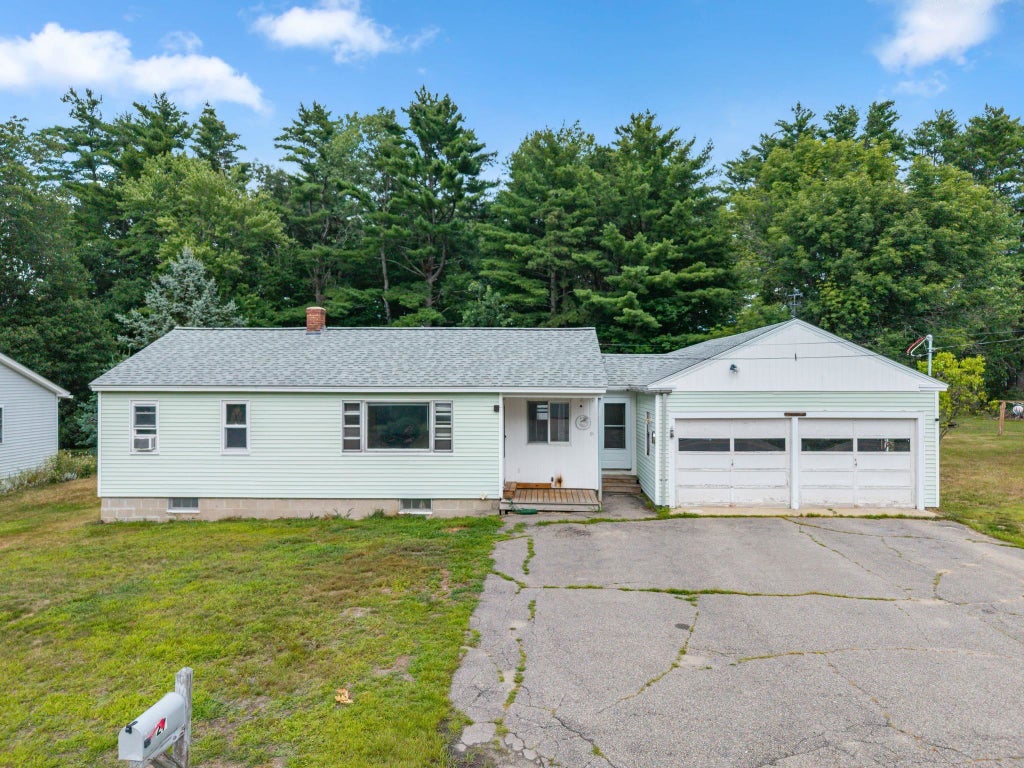 Photo of 27 Cross Road, Rochester, NH 03868 (MLS # 5103199)