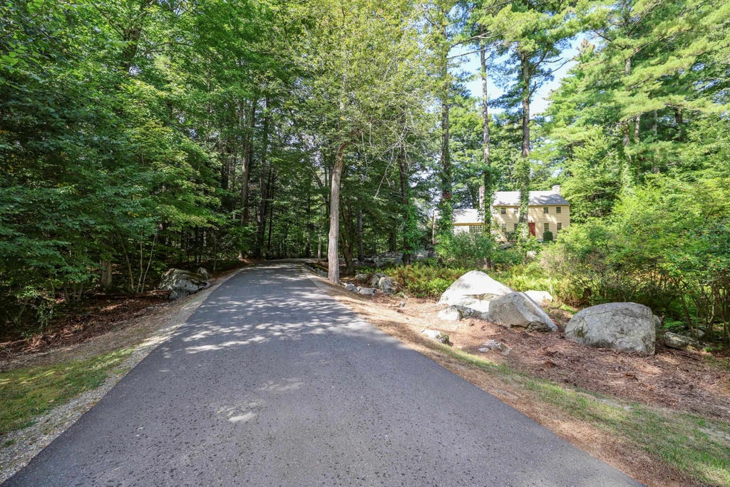 Photo of 5 Runawit Road, Exeter, NH 03833 (MLS # 5110354)