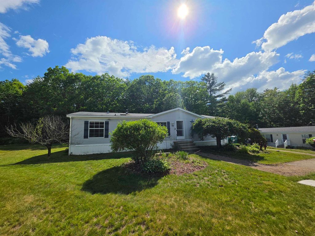 Photo of 15 Country Lane, Fremont, NH 03044 (MLS # 5091780)