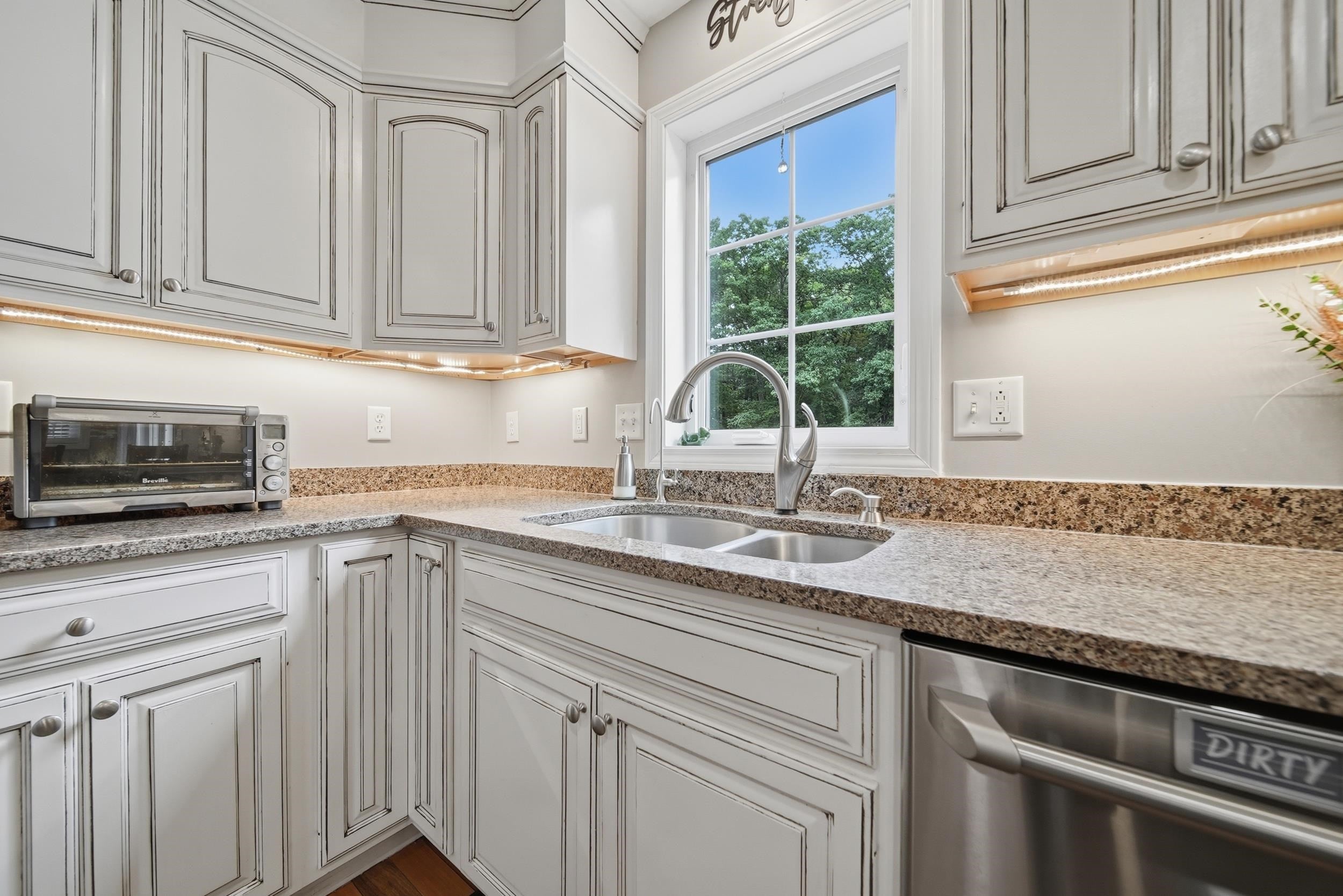 6 Greystone Terrace