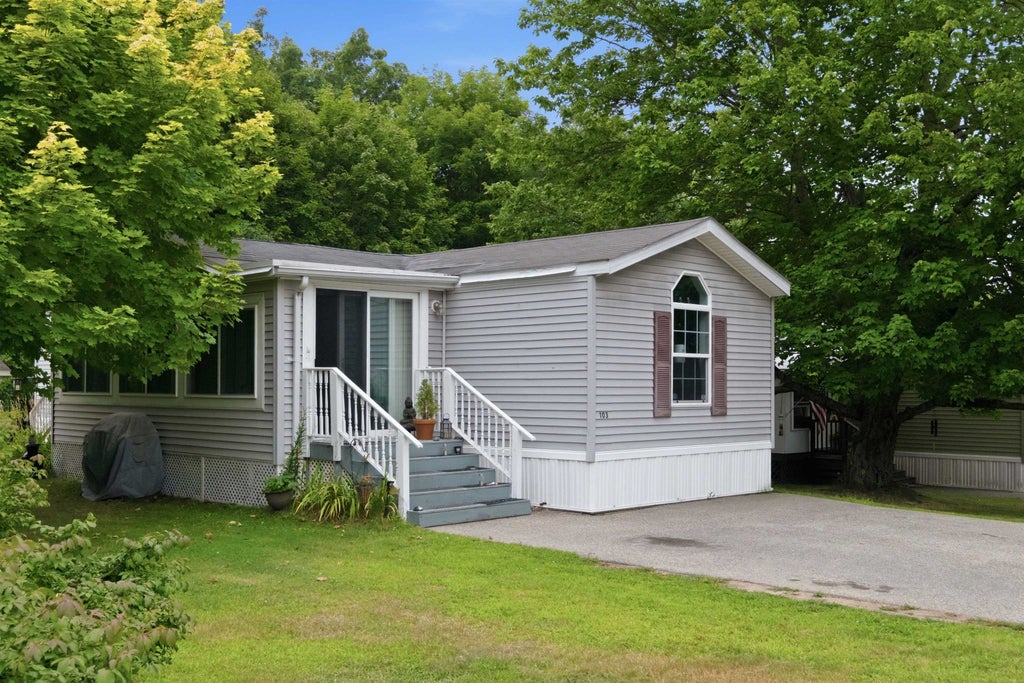 Photo of 103 Hayes Park, Exeter, NH 03833 (MLS # 5102581)