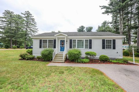 Photo of 41 Farmwood Drive, Nashua, NH 03062 (MLS # 5096631)