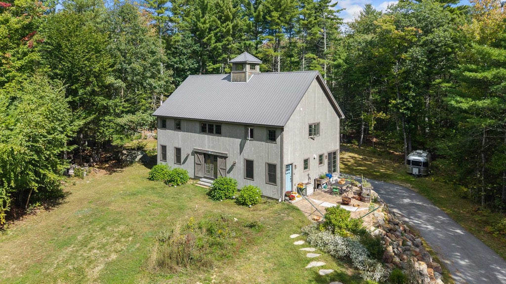 Photo of 22 Bailey Drive, Strafford, NH 03884 (MLS # 5112997)