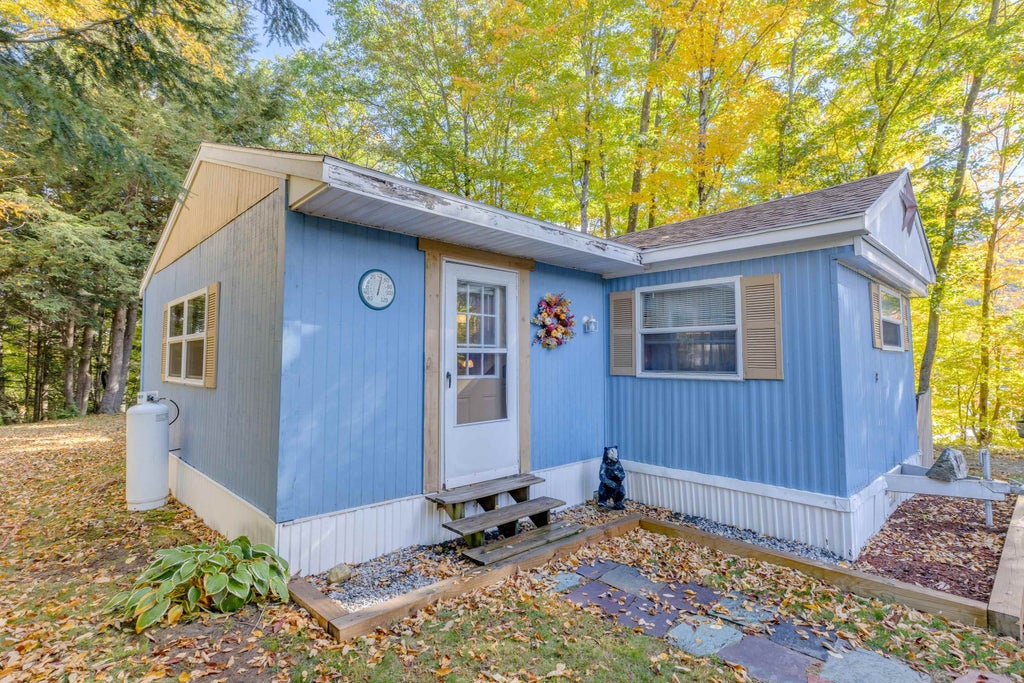Photo of 21 Scenic Drive, Woodstock, NH 03262 (MLS # 5113028)
