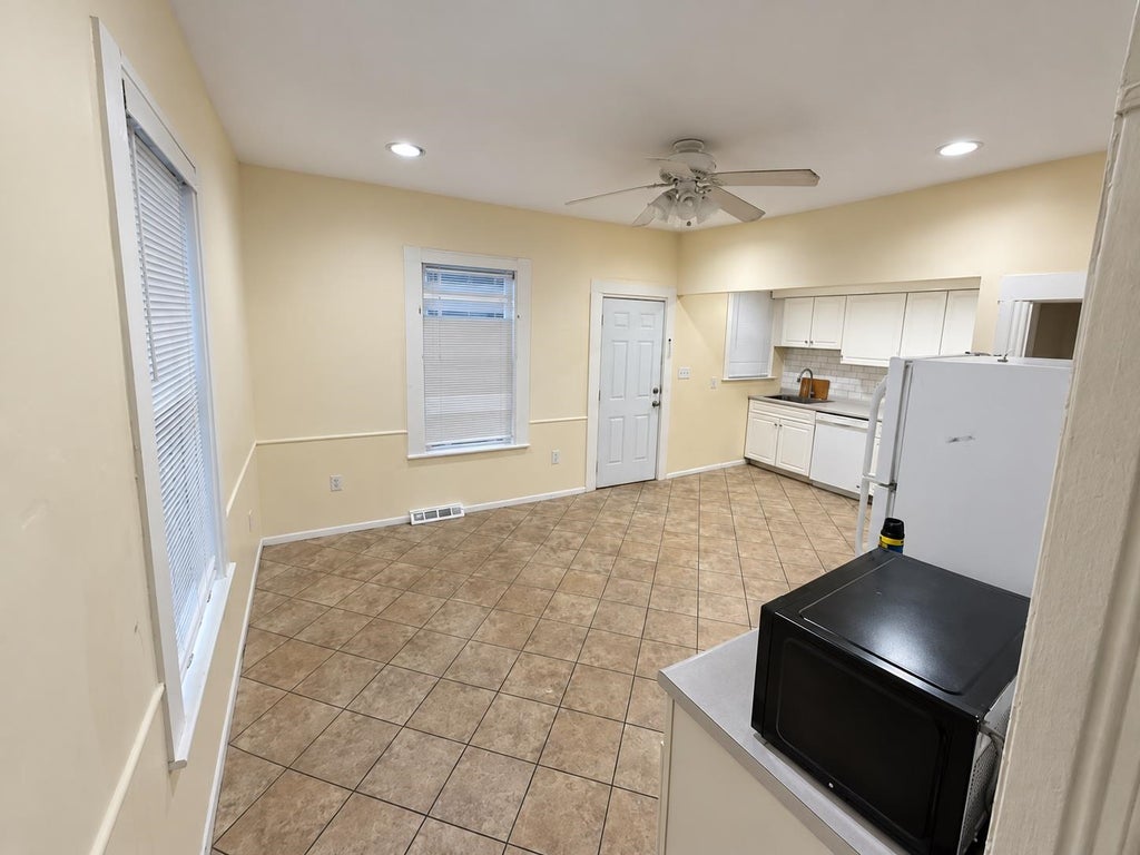 Photo of 10 Malvern Street #10, Manchester, NH 03104 (MLS # 5114305)