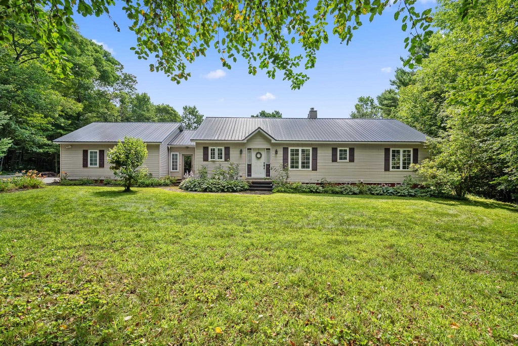 Photo of 78 Ingerson Road, Jefferson, NH 03583 (MLS # 5113332)