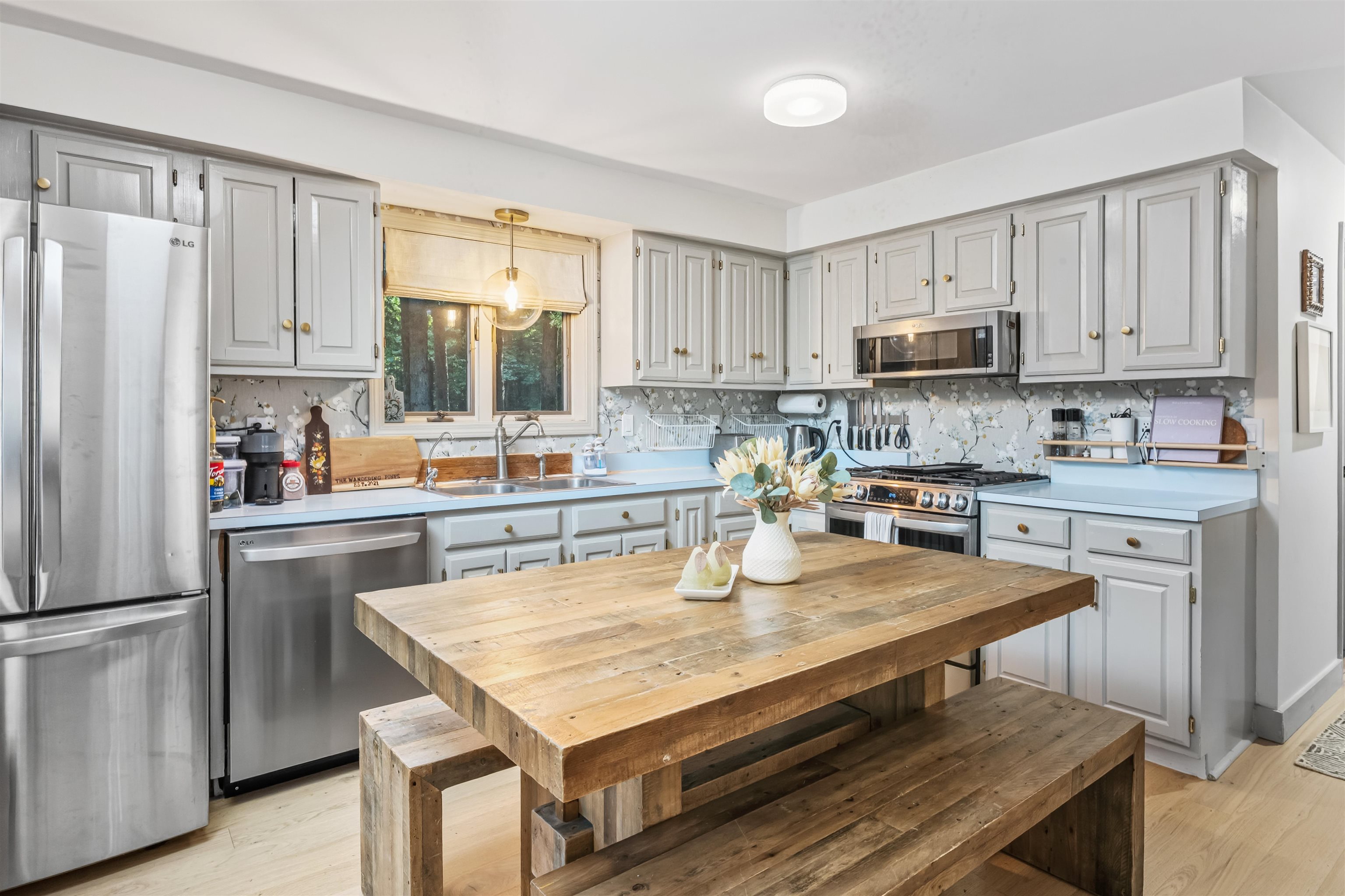 429 Rolling Ridge Road