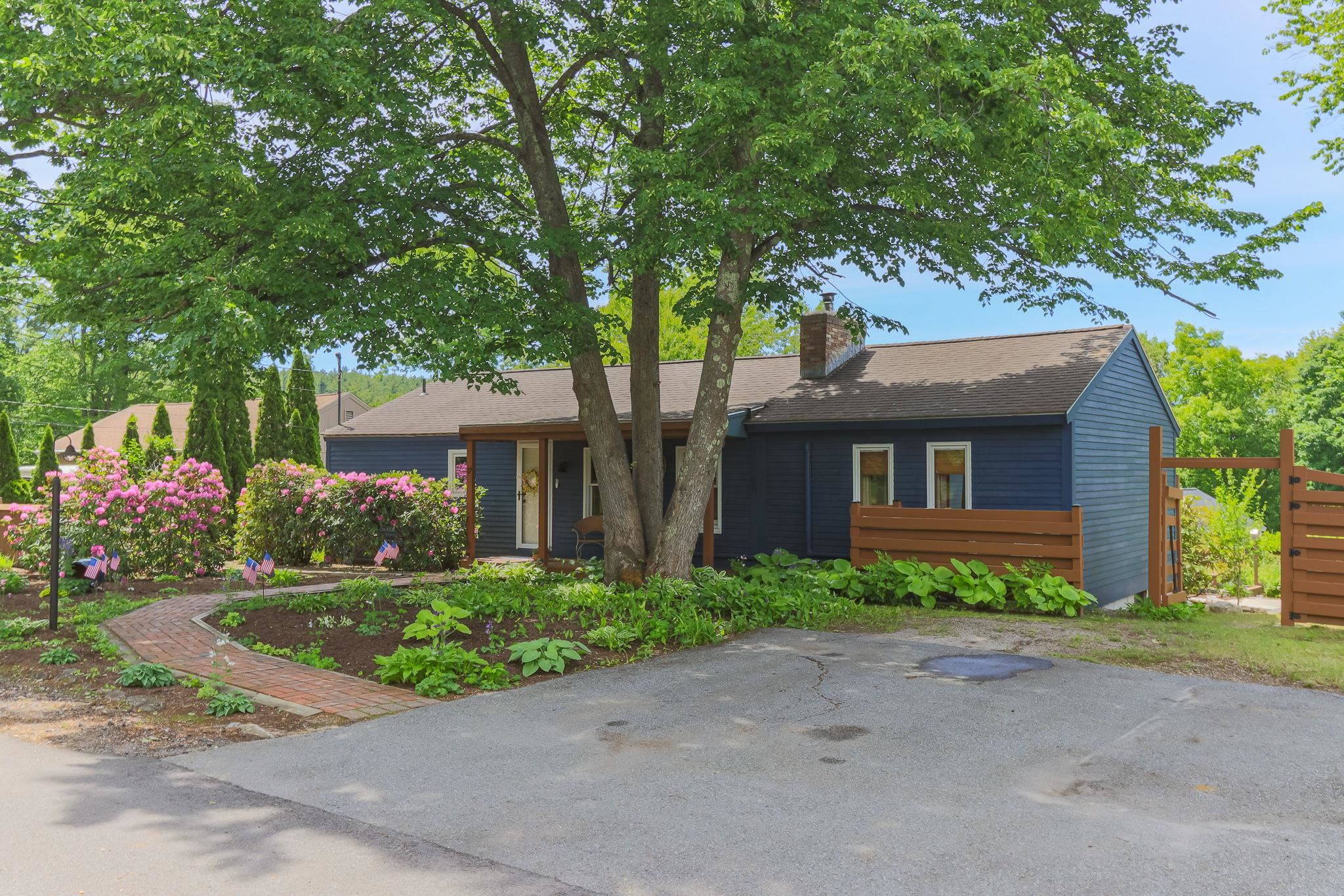17 Island Pond Road