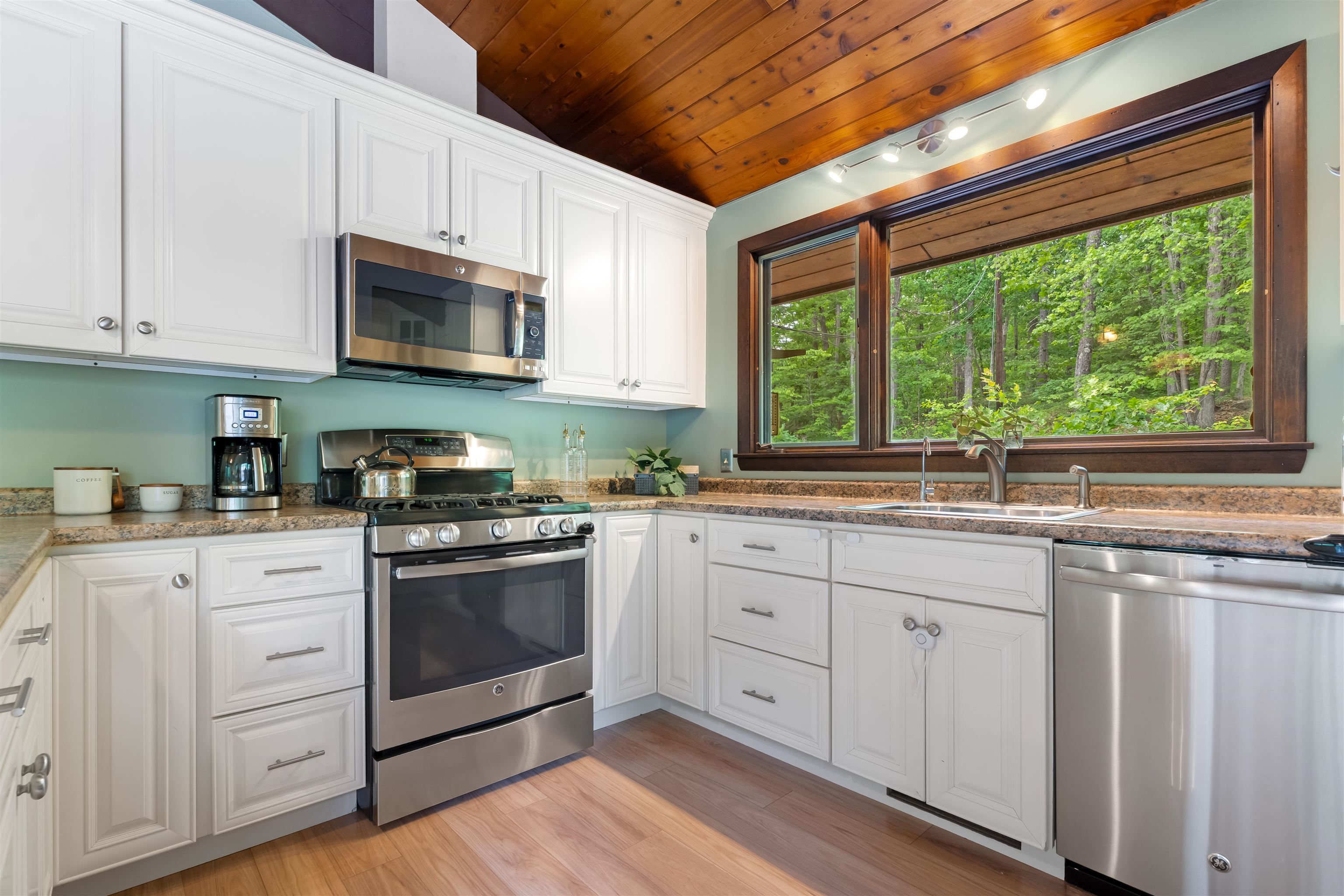 38 Pinecrest Drive