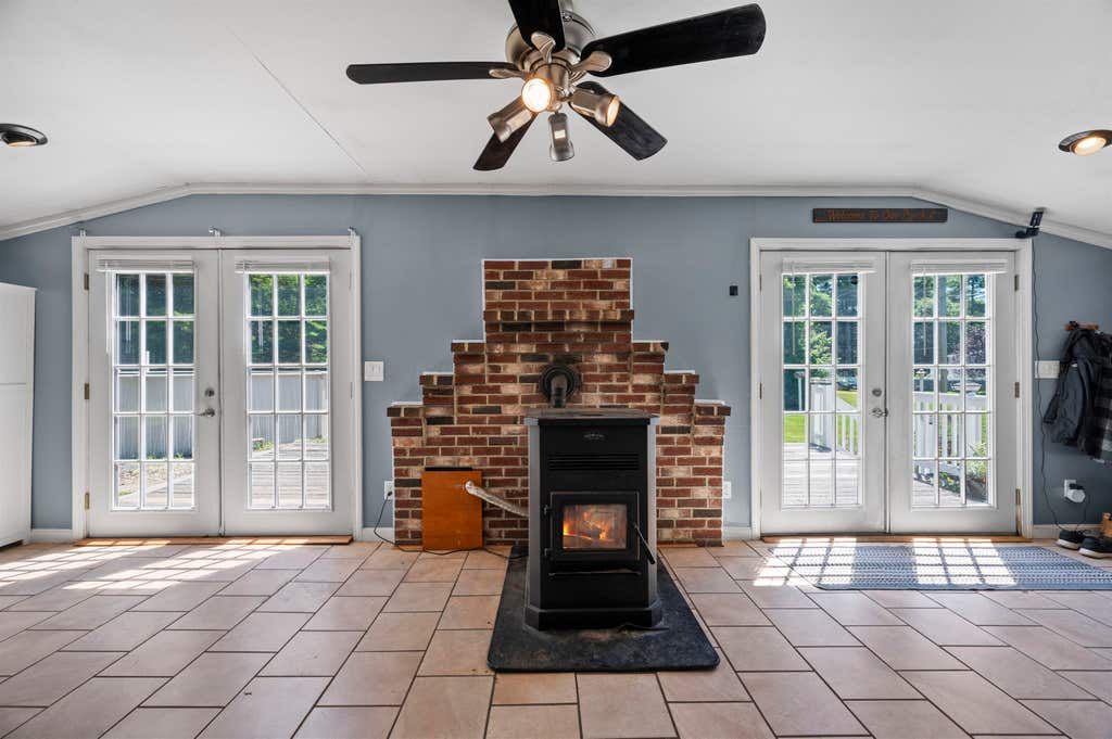 Photo of 3 Old Coffeetown Road, Deerfield, NH 03037 (MLS # 5103590)