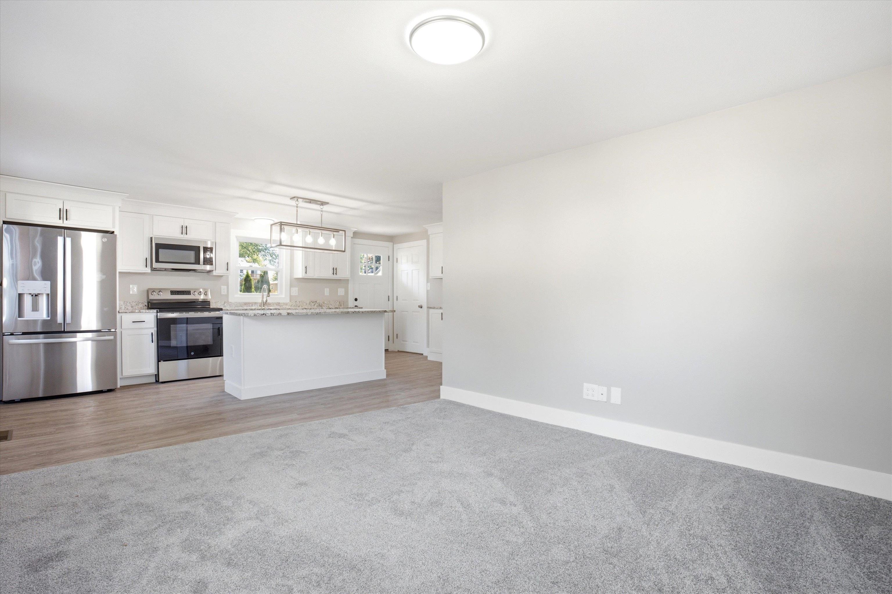 60 W Elmwood Avenue