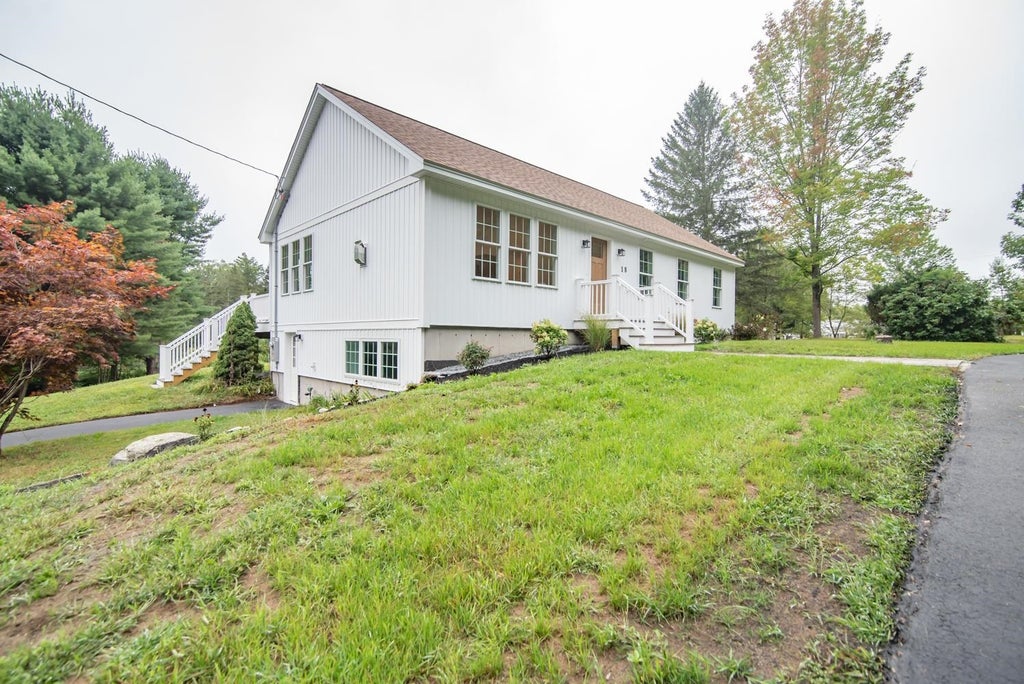 Photo of 18 Pomp Road, Chester, NH 03036 (MLS # 5108594)