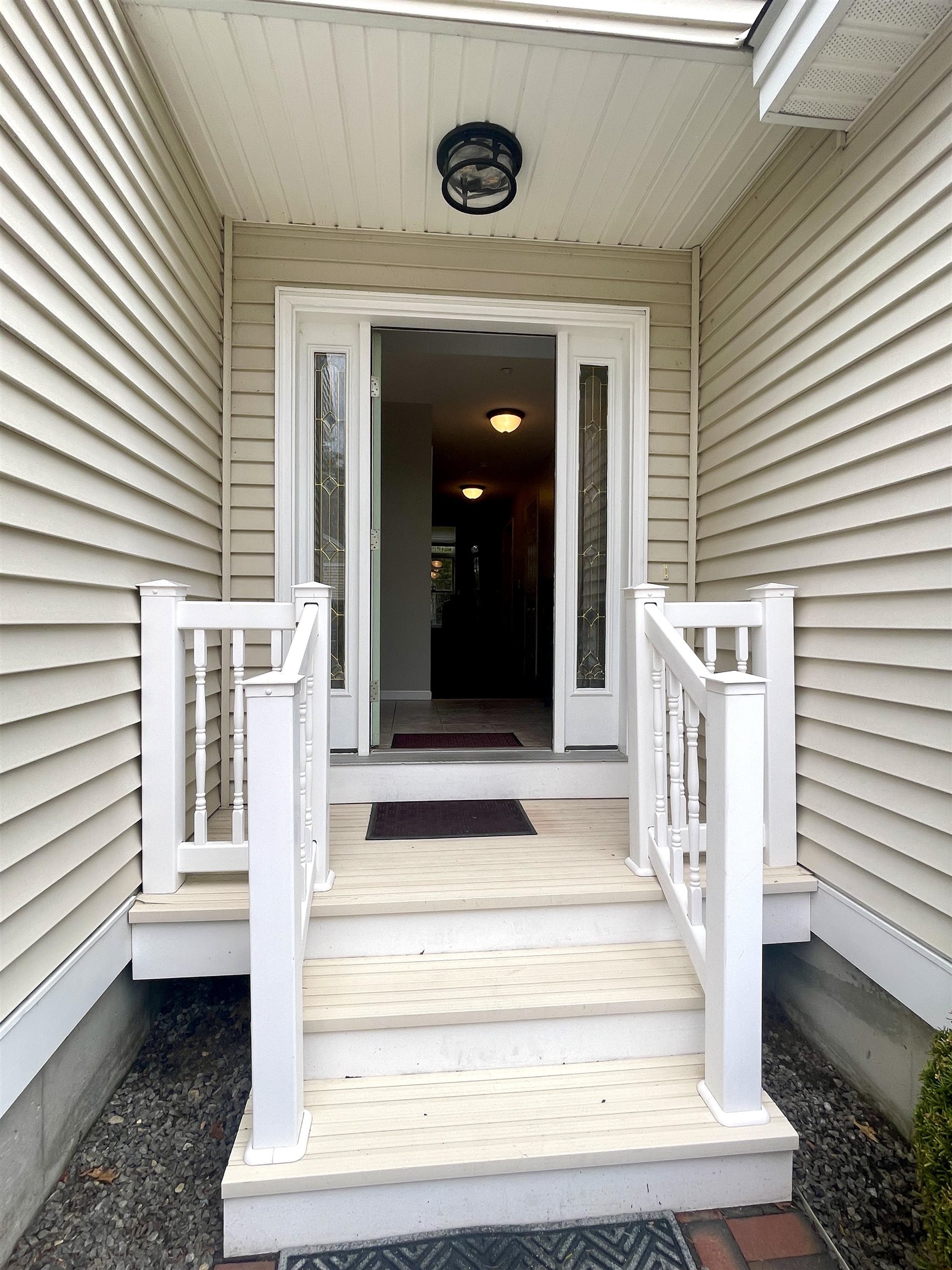 10 Absalom Lane