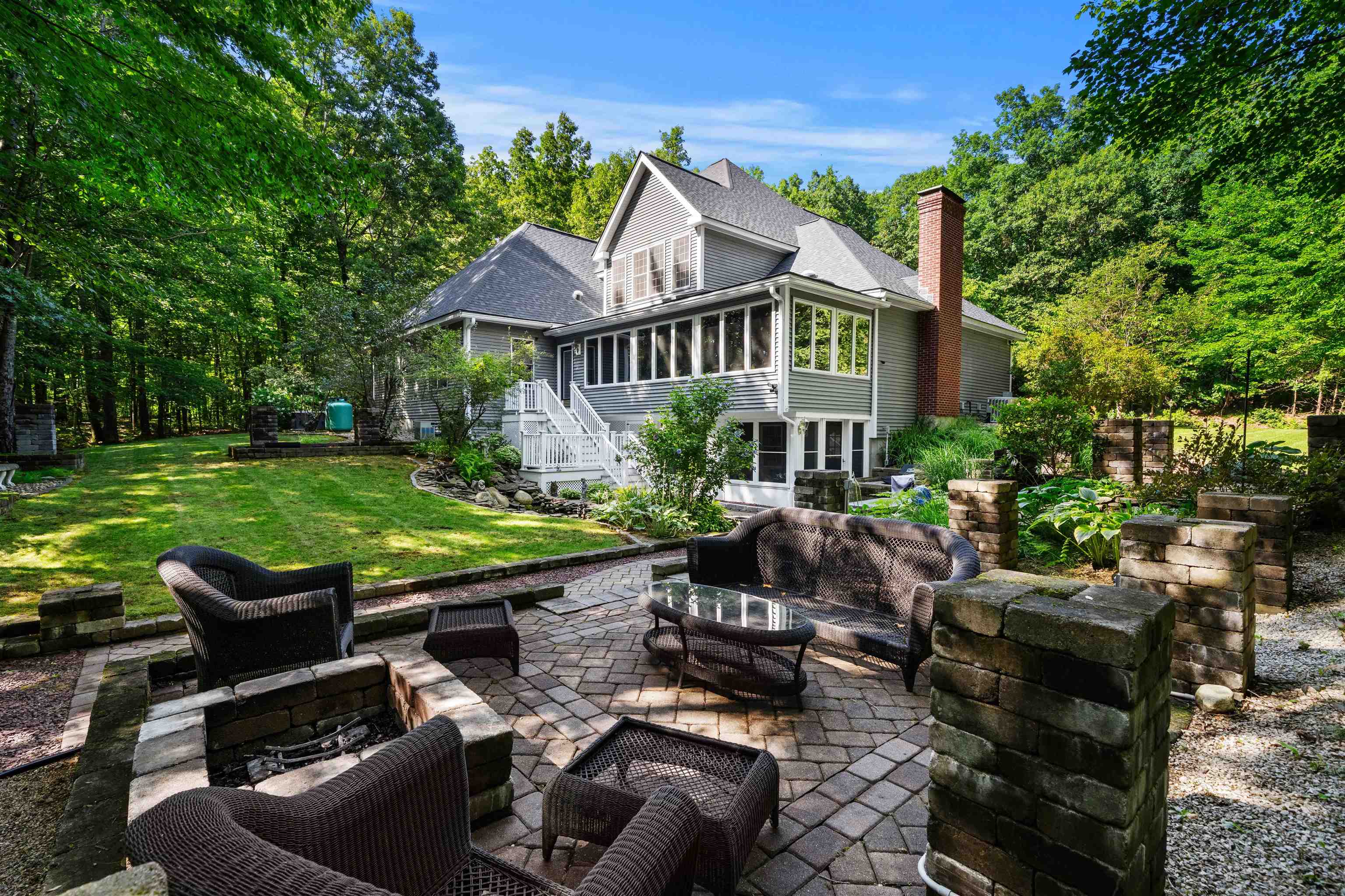 6 Evergreen Drive