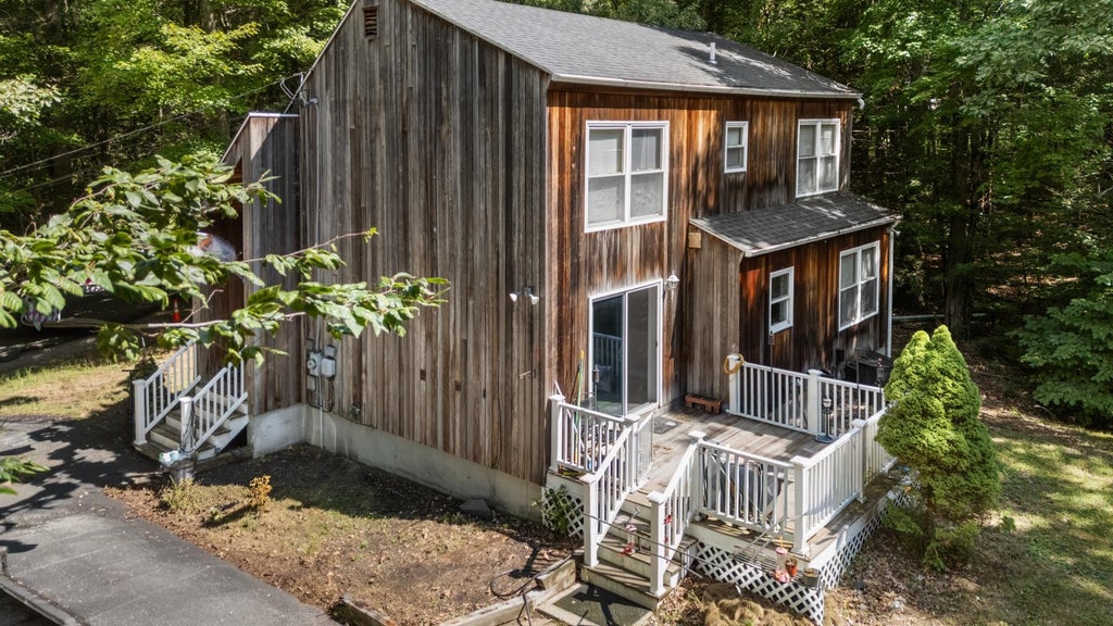 Photo of 19 Jade Court, Derry, NH 03038 (MLS # 5106763)