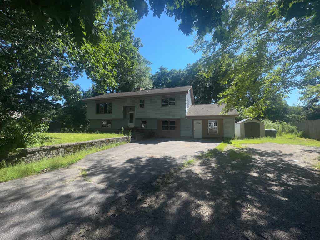 Photo of 8 Lamson Drive, Merrimack, NH 03054 (MLS # 5103567)