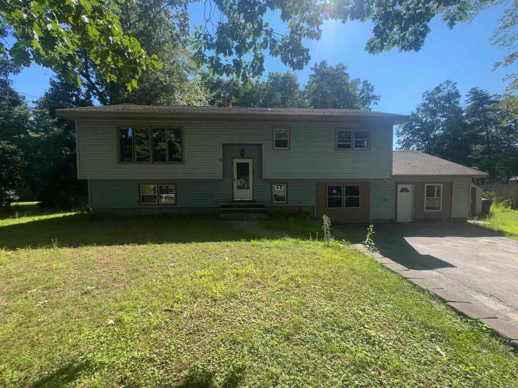 Photo of 8 Lamson Drive, Merrimack, NH 03054 (MLS # 5103567)