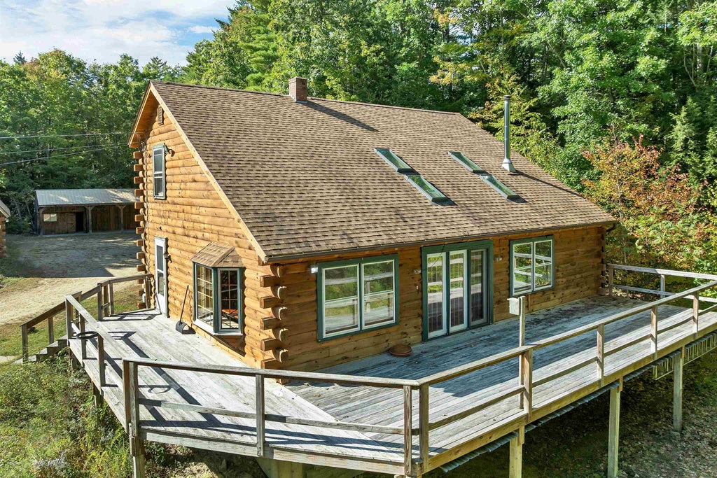 Photo of 34 HOWARD Lane, Weare, NH 03281 (MLS # 5113569)