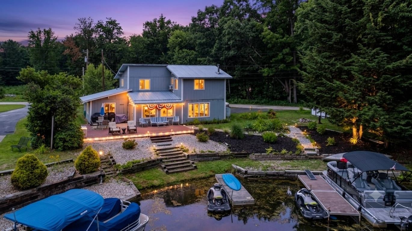 54 Weetamoe Road