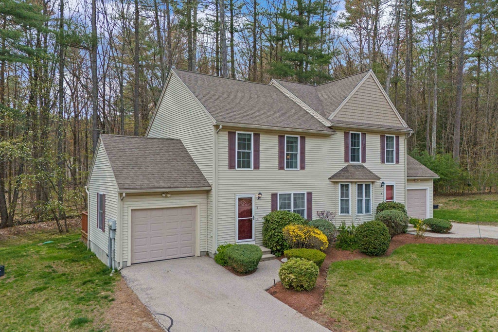 Photo of 2 Scottie Way, Amherst, NH 03031 (MLS # 5086189)