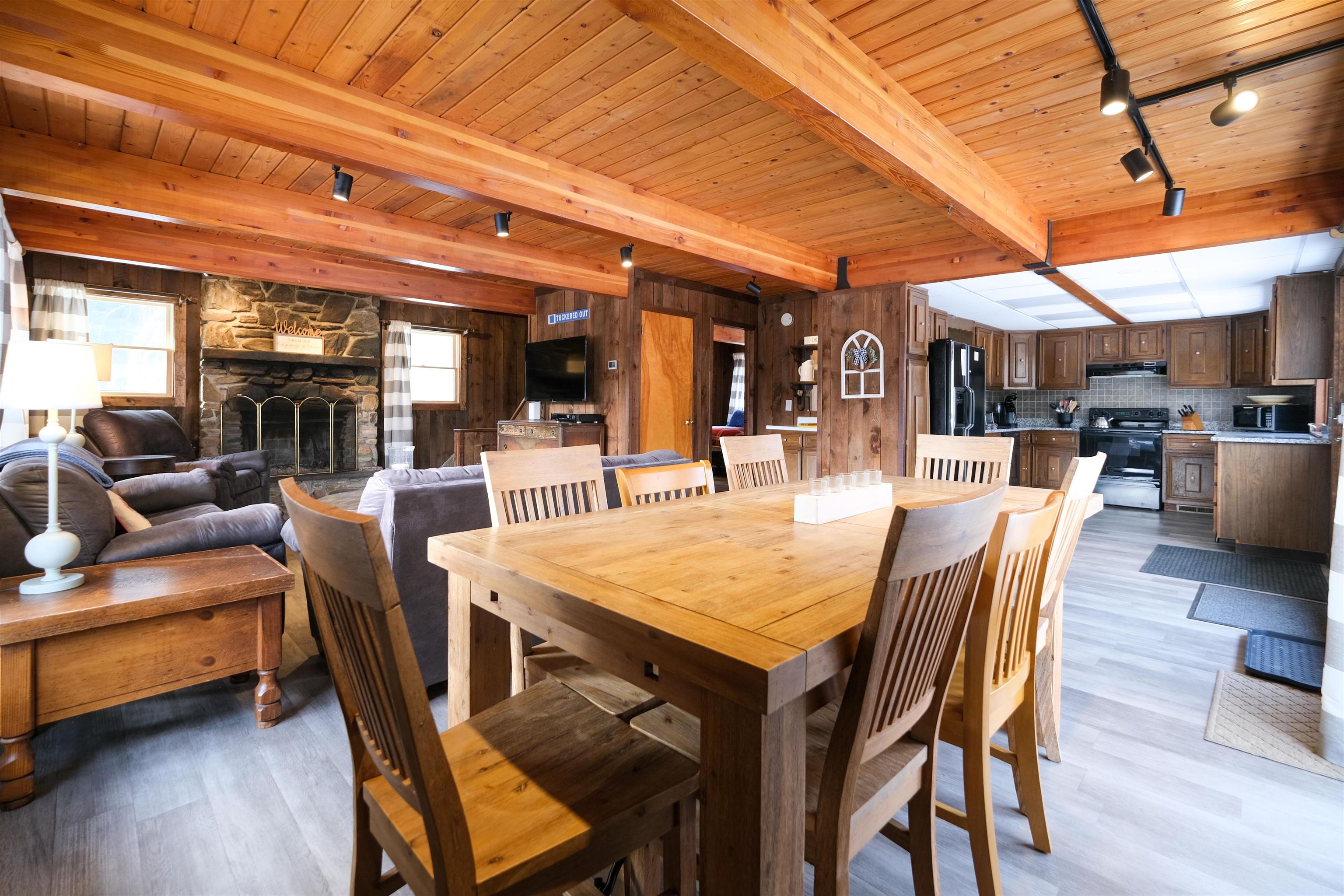 609 Alpine Drive - Photo 3