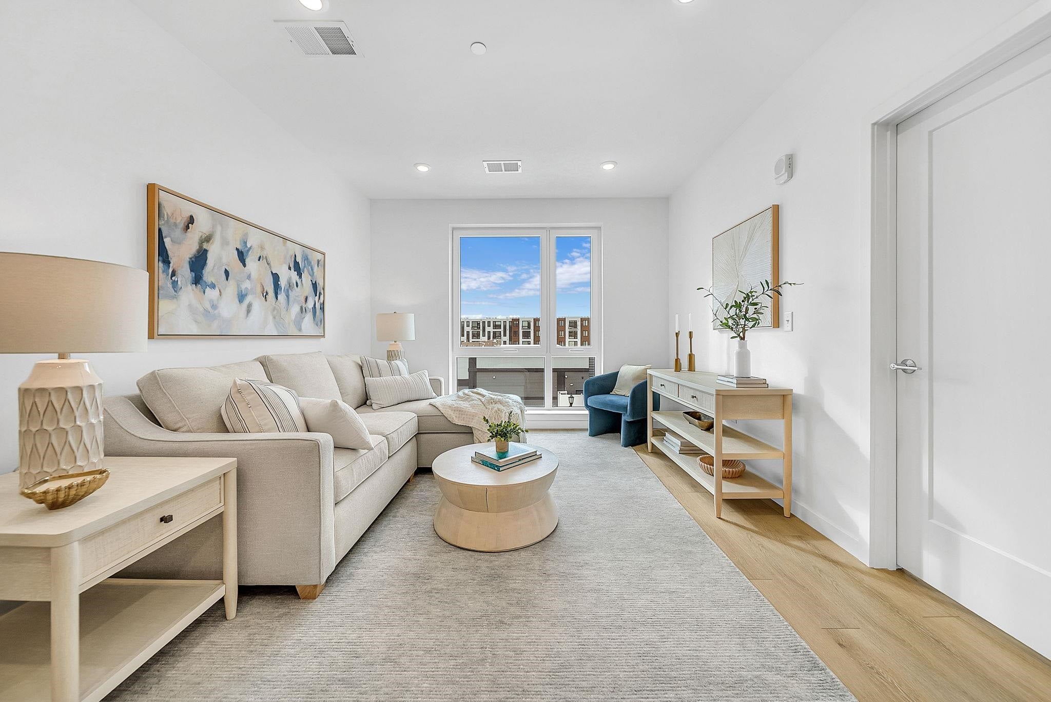 80 Constitution Avenue 417