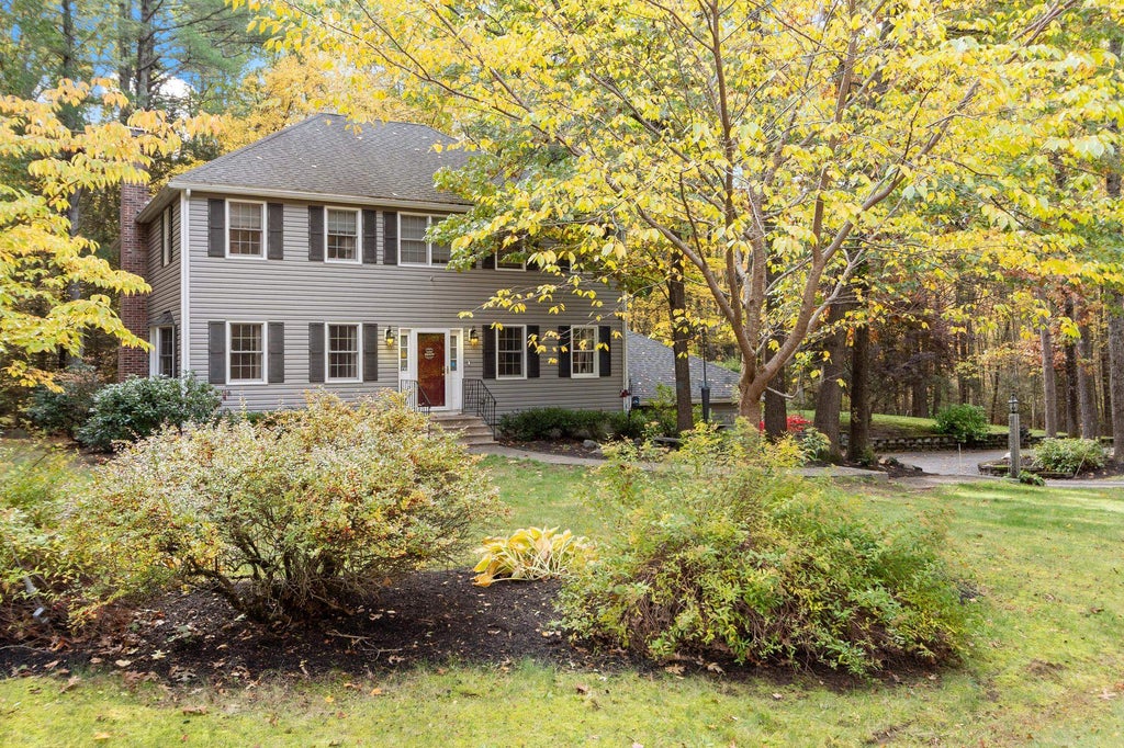 Photo of 42 Crystal Drive, Hampton Falls, NH 03844 (MLS # 5115624)