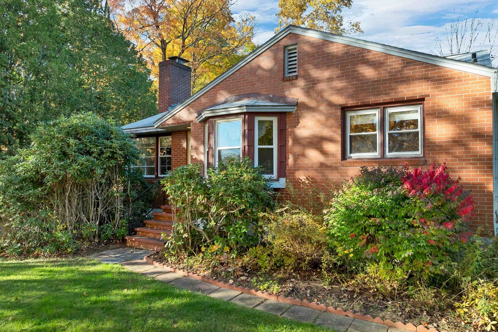 Photo of 4 Cyrus Lane, Gilford, NH 03249 (MLS # 5115200)