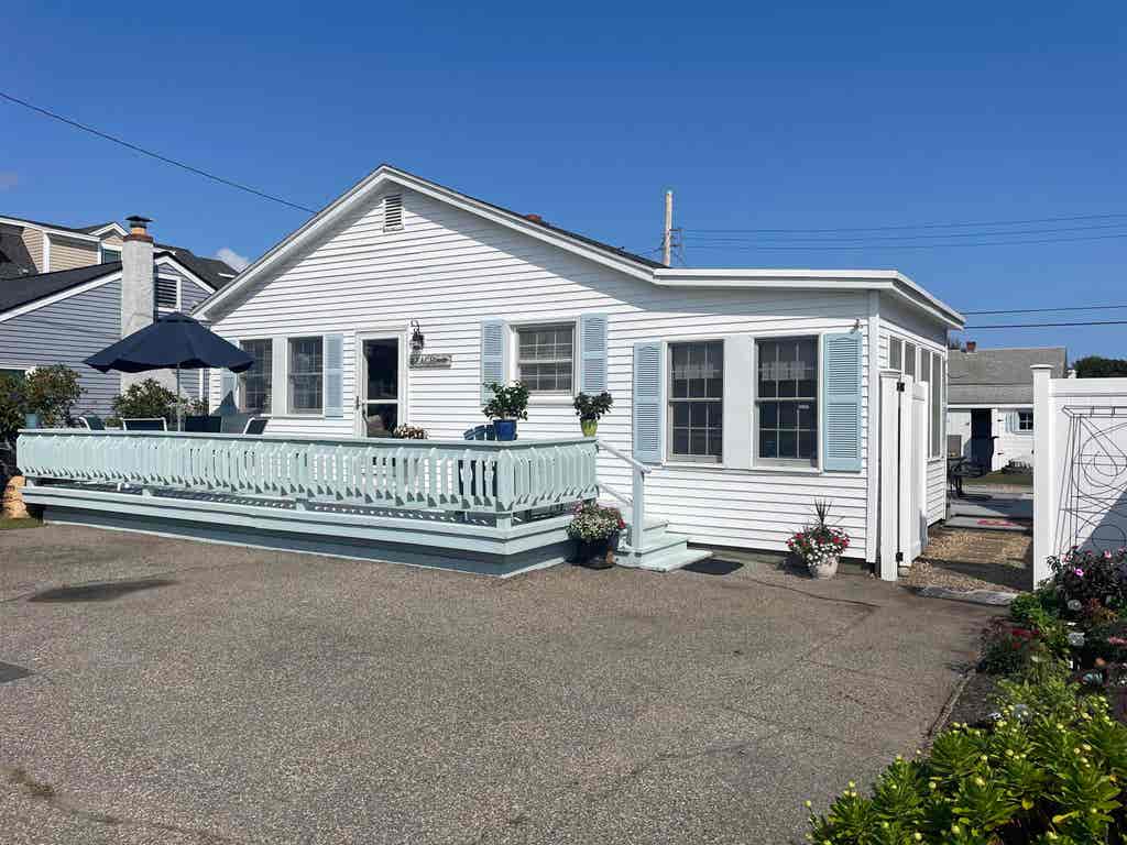 Photo of 228 Bristol Street, Seabrook, NH 03874 (MLS # 5101454)