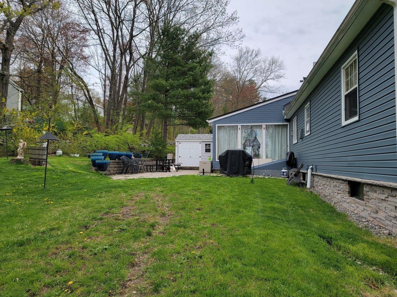 2 Oakdale Avenue