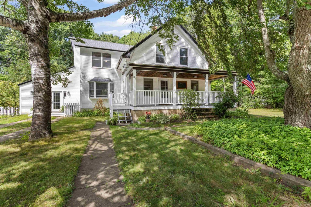 Photo of 32 Alice Avenue, Hooksett, NH 03106 (MLS # 5103797)