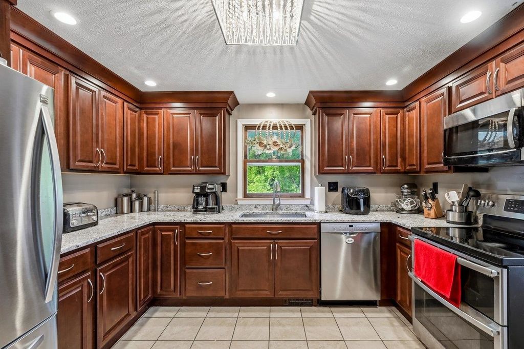 Photo of 154 Flagg Road, Rochester, NH 03839 (MLS # 5092461)