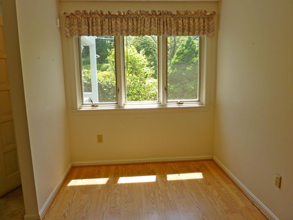 Photo of 14 Dogwood Drive, Nashua, NH 03062 (MLS # 5089874)