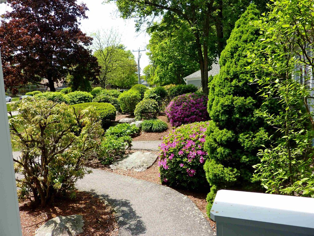 Photo of 14 Dogwood Drive, Nashua, NH 03062 (MLS # 5089874)