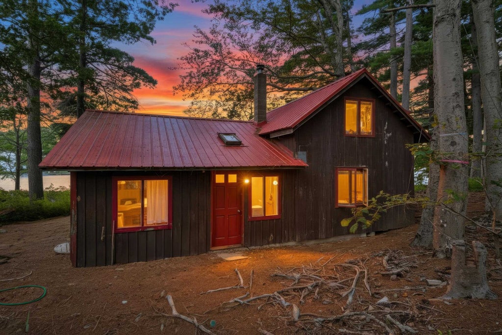 Photo of 2 Escumbuit Island, Derry, NH 03038 (MLS # 5107280)