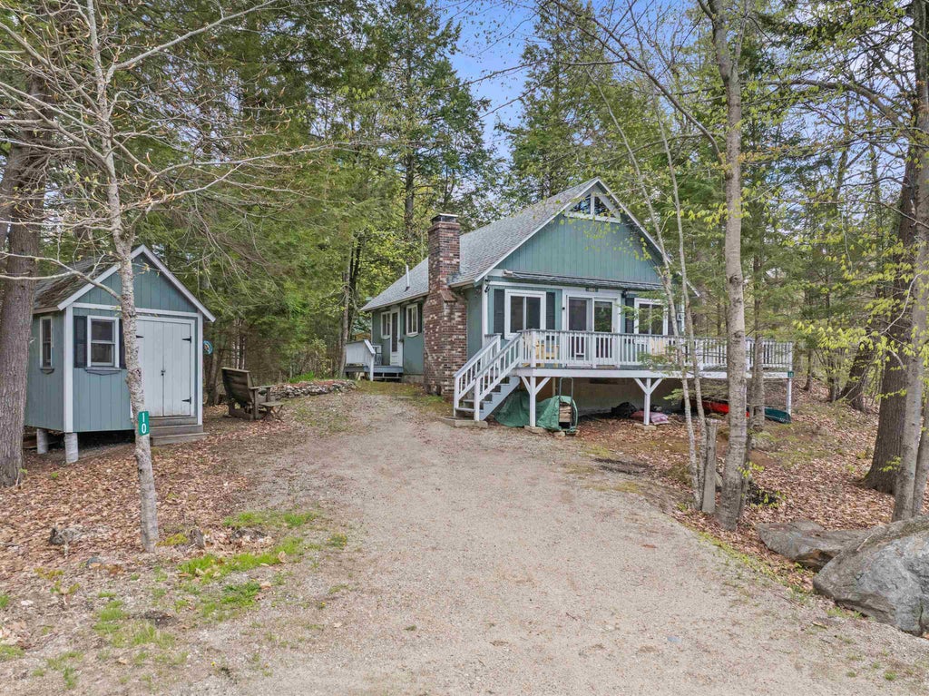 Photo of 10 Valley Road, Tuftonboro, NH 03816 (MLS # 5112953)