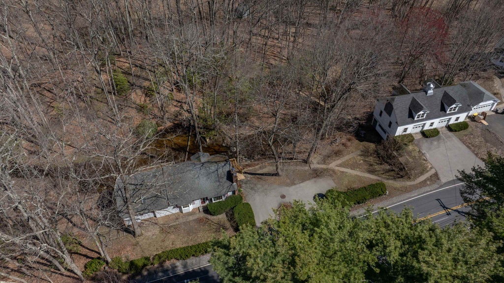 Photo of 226 Amesbury Road, Kensington, NH 03833 (MLS # 5086364)